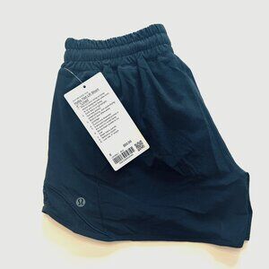 Lululemon NWT Hotty Hot LR Short 4" *Lined – Black Women’s Size 8
